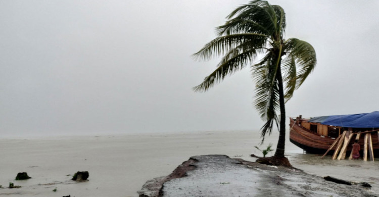 ১১ জেলায় ঝোড়ো হাওয়া ও বজ্রবৃষ্টির পূর্বাভাস, নদীবন্দরে সতর্কসংকেত
