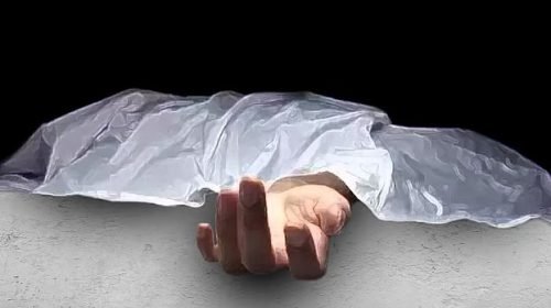 ৫ হাজার টাকা ধার না দেওয়ায় নারীকে হত্যা, স্বামী-ছেলেকে কুপিয়ে জখম