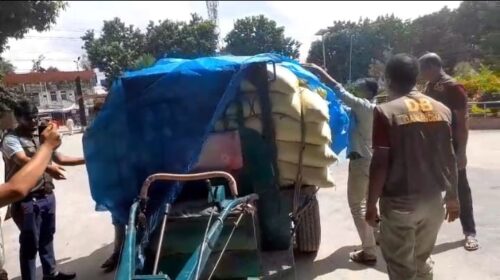 গাইবান্ধায় ডিবির অভিযানে ২,২০০ কেজি শাহ জিরা জব্দ, আটক ২; চোরাচালান চক্রের মূলহোতা পলাতক