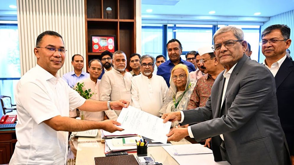 রাষ্ট্রপতি পদে মির্জা ফখরুলের মনোনয়নপত্র জমা
