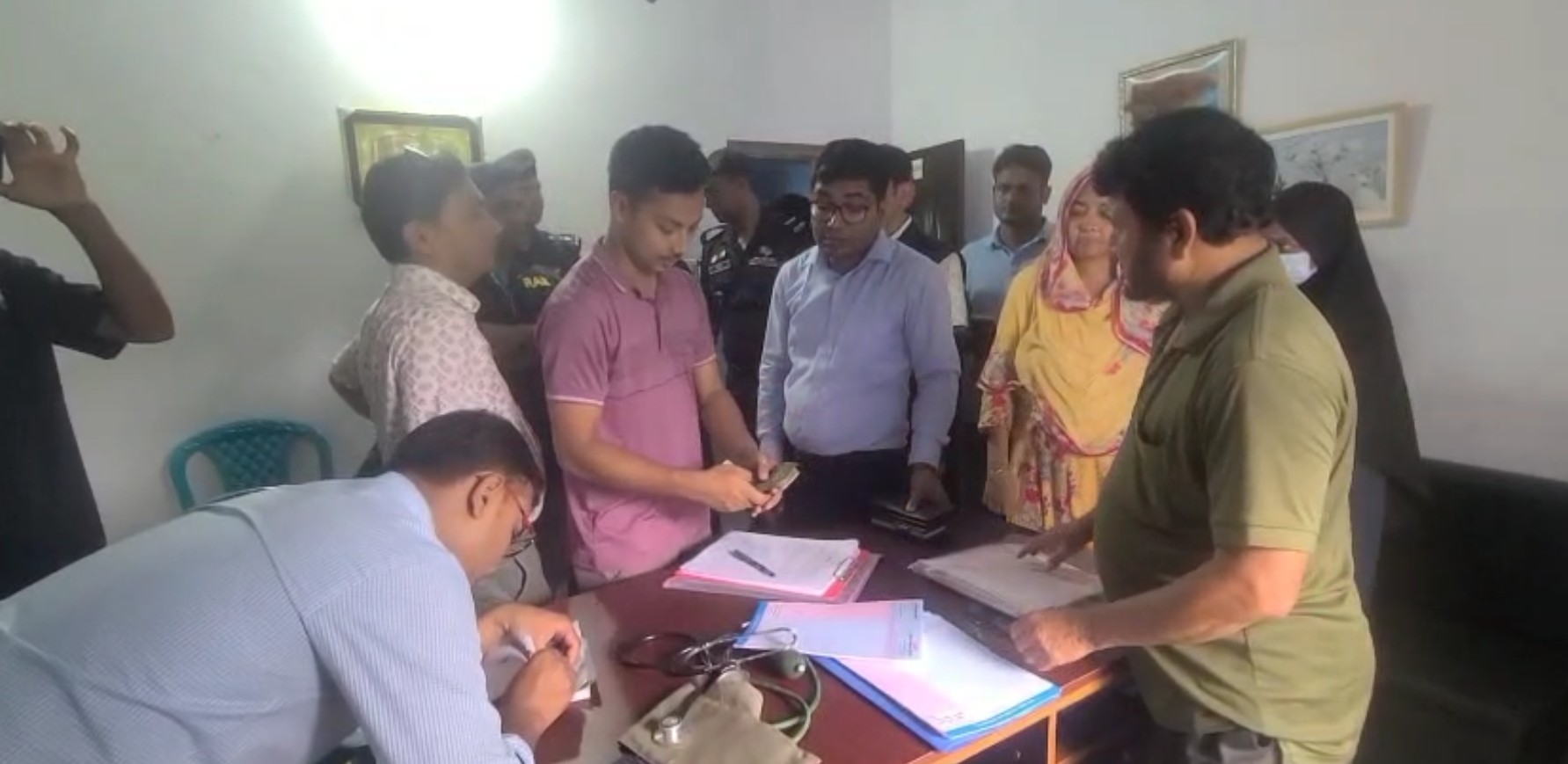 সাতক্ষীরায় অনুমোদনহীন সার্জিক্যাল ক্লিনিকে অভিযান, ৫০ হাজার টাকা জরিমানা