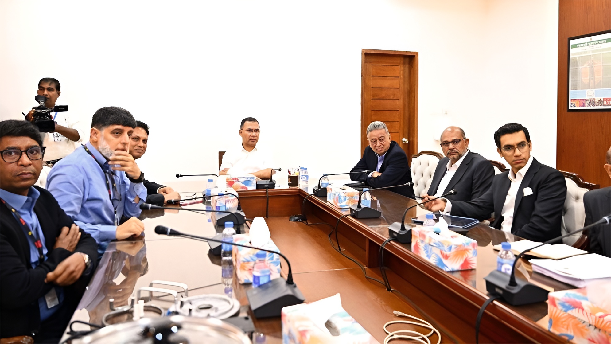 জ্বালানি সংকট মোকাবিলায় প্রধানমন্ত্রীর ৩ নির্দেশনা,