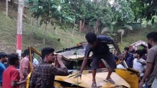 রাঙামাটিতে পিকআপ উল্টে নিহত ৪, আহত ২