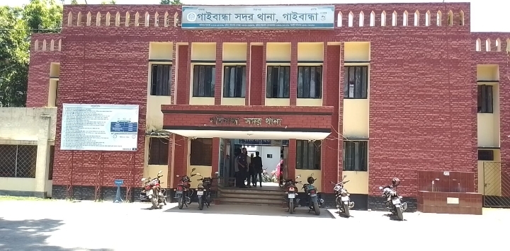 সাংবাদিককে ছুরিকাঘাতের চেষ্টা ও বাড়িতে হামলার অভিযোগ, প্রেসক্লাবের নিন্দা