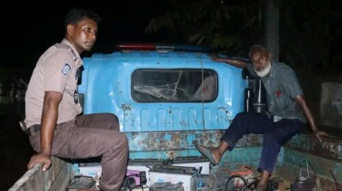 অবৈধ রিকশা ও বিদ্যুৎ সংযোগের বিরুদ্ধে মিরপুরে যৌথ অভিযান
