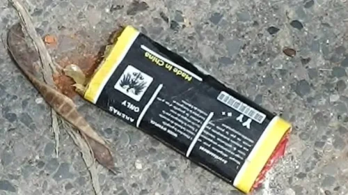 ধানমন্ডি ২৭-এ পরপর দুই ককটেল বিস্ফোরণ, আটক ৩