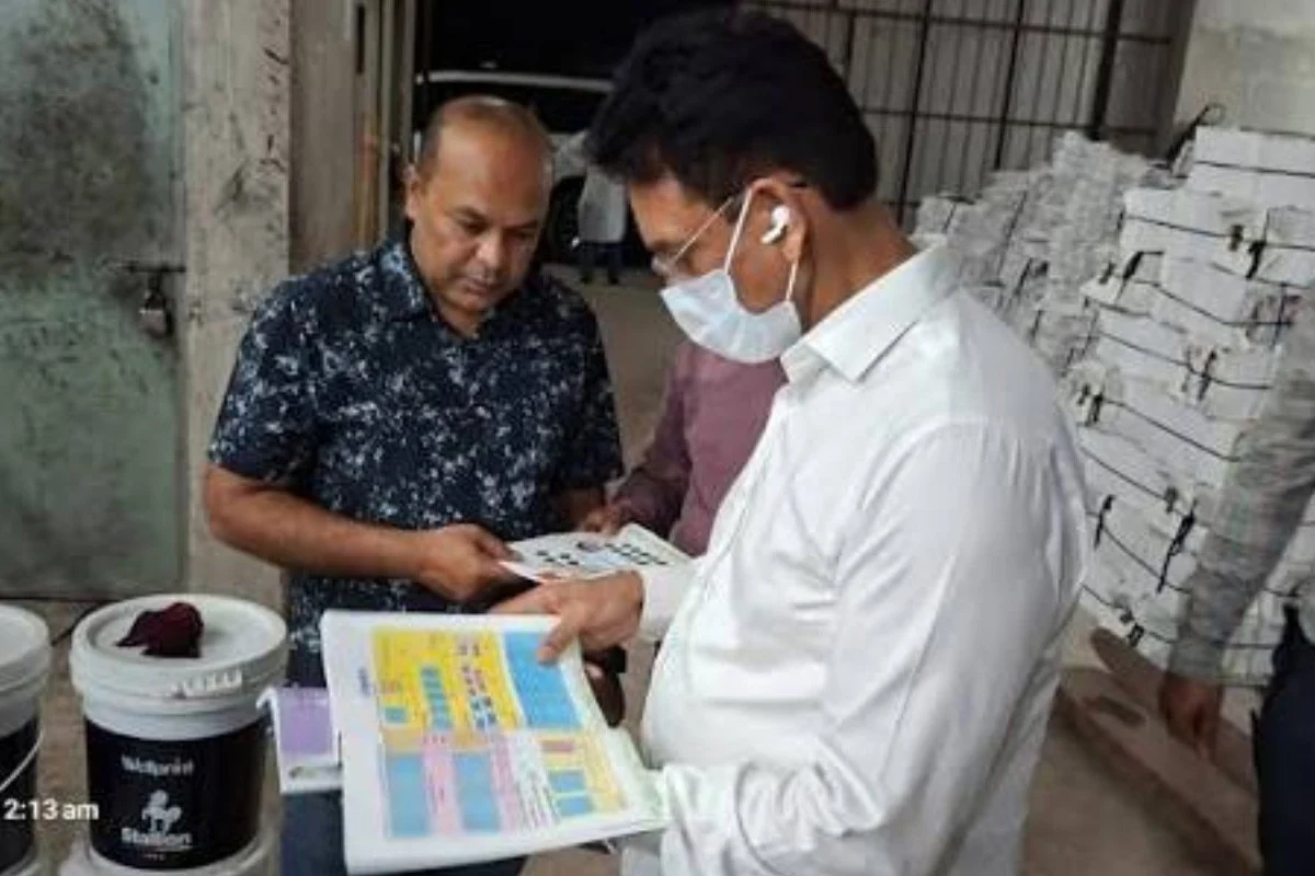 শিক্ষামন্ত্রীর আকস্মিক পরিদর্শনে ঢাকার ছয় প্রেস, যাচাই পাঠ্যবই ছাপার মান
