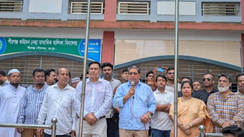রংপুরের পীরগঞ্জে তিন শিক্ষাপ্রতিষ্ঠানের শিক্ষার্থীদের সঙ্গে প্রতিমন্ত্রীর মতবিনিময়
