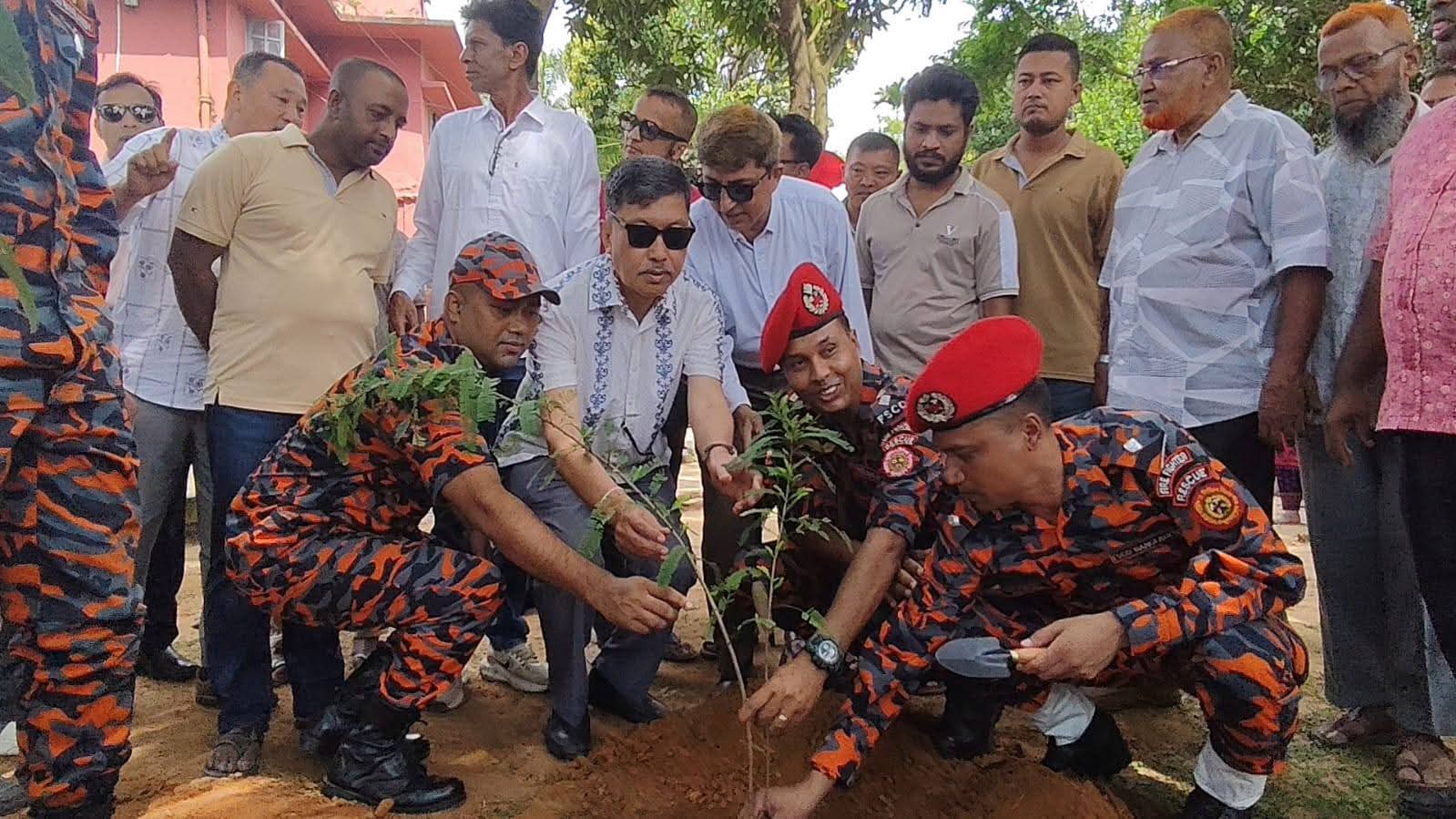 বিএনপির ৪৮তম প্রতিষ্ঠাবার্ষিকী উপলক্ষে পোনা অবমুক্ত ও বৃক্ষরোপণ