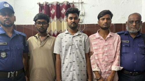 সাভারের রাজাশনে পরিত্যক্ত কক্ষ থেকে বিদেশি পিস্তল-গুলিসহ ৩ জন গ্রেপ্তার