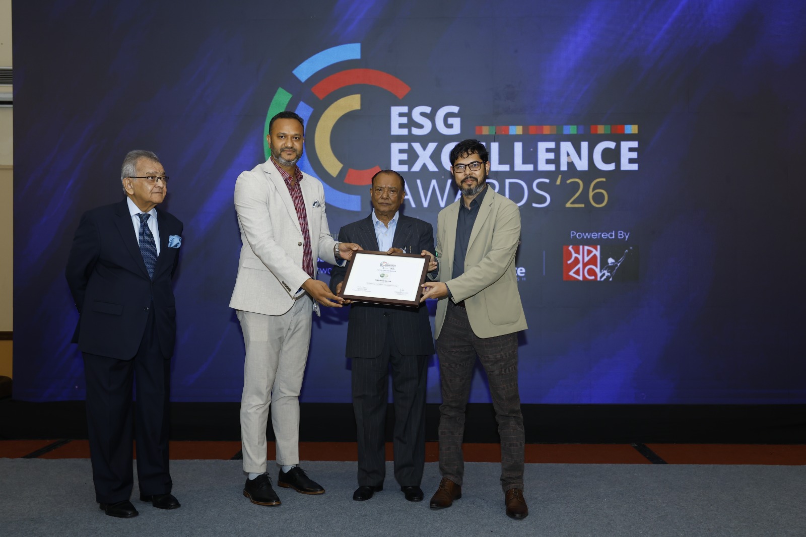 কার্বন নিঃসরণ নিয়ন্ত্রণে ESG Excellence Awards 2026-এ সম্মাননা পেল ফকির ফ্যাশন