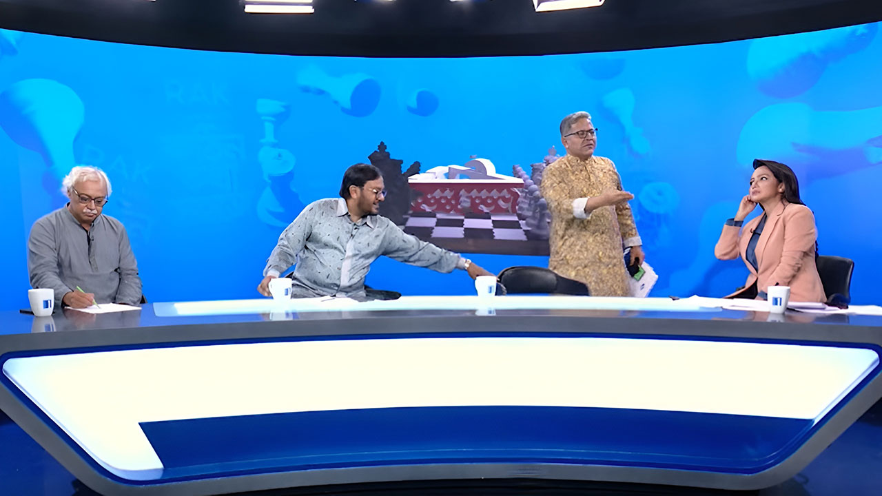 টকশোতে তর্কের একপর্যায়ে চেয়ার ছেড়ে বেরিয়ে গেলেন এমপি বাবুল