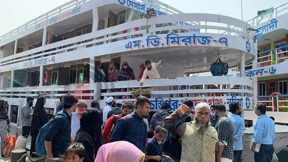 লঞ্চের ভাড়া বাড়ল, সর্বনিম্ন ৩৫ টাকা
