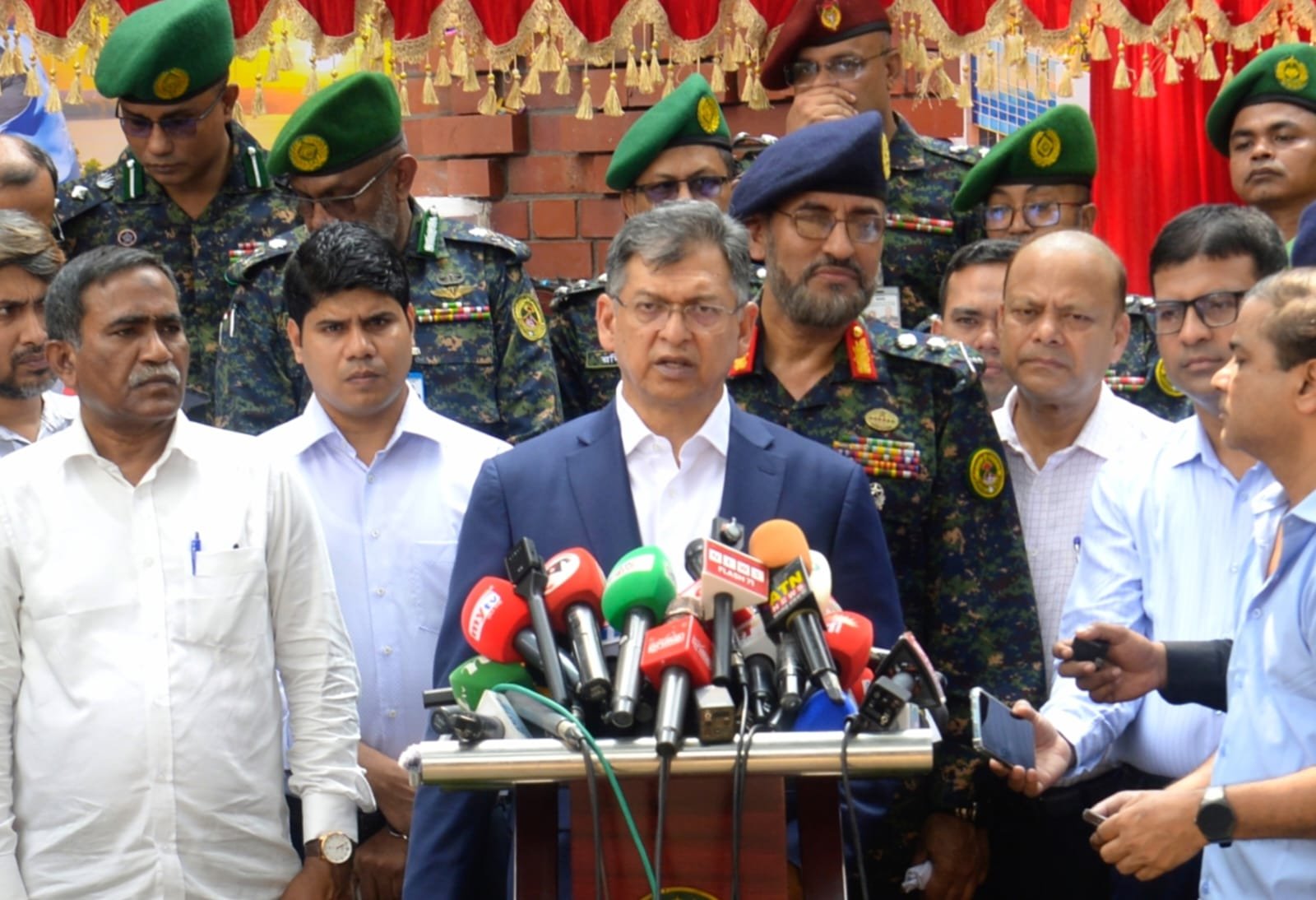 যৌথ অভিযান নয়, আইনশৃঙ্খলা বাহিনীর সমন্বিত কার্যক্রম নিয়মিত প্রক্রিয়া: স্বরাষ্ট্রমন্ত্রী